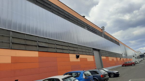 Polikarbonatni fasadni sustav